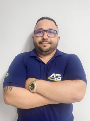 Livio, Gerente da Distribuidora Alto Giro em Maracanaú